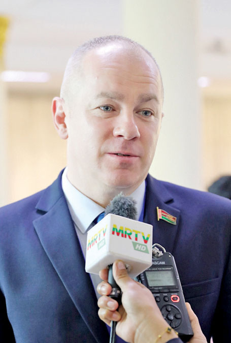 ဘယ်လာရုစ်