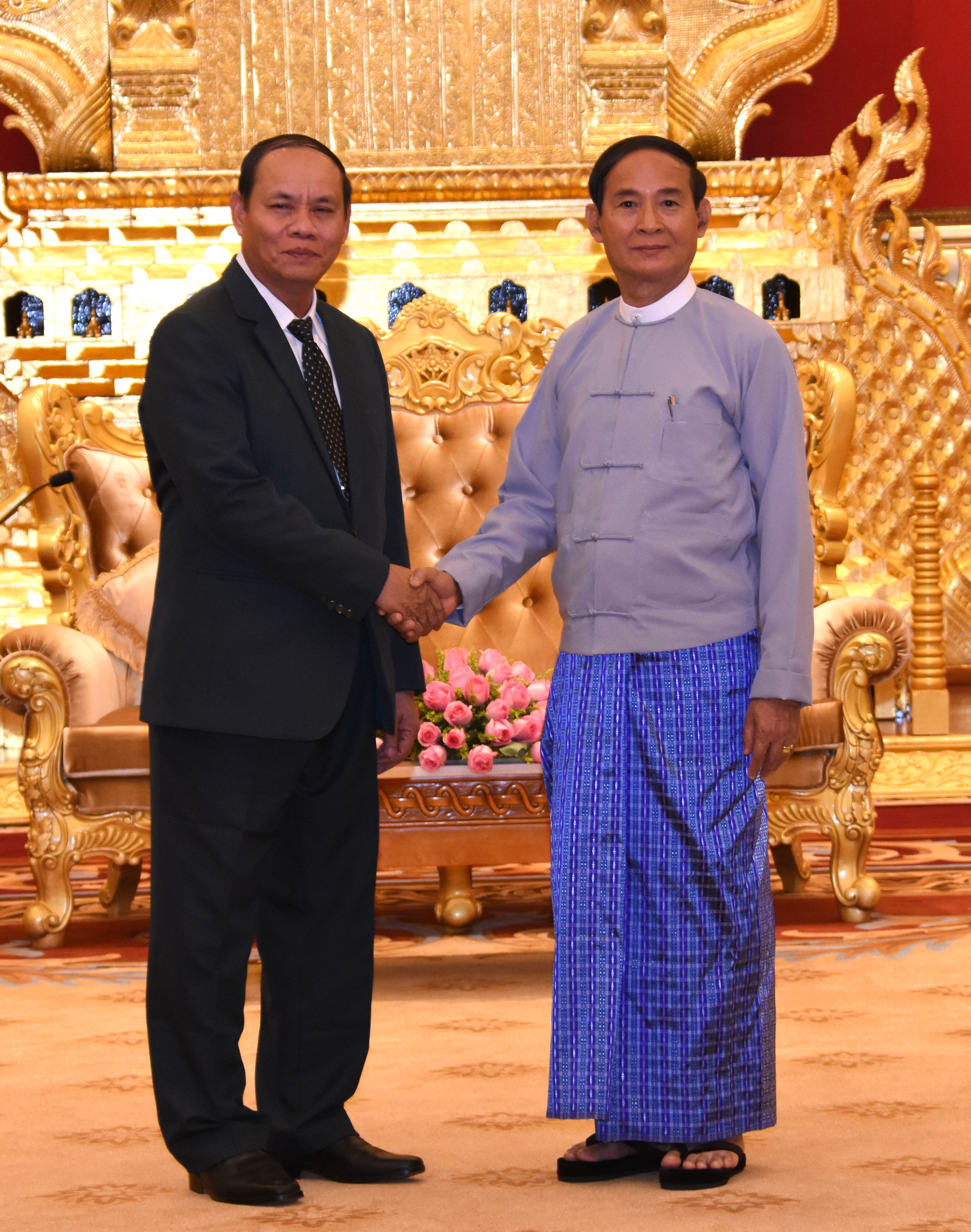 ိိ